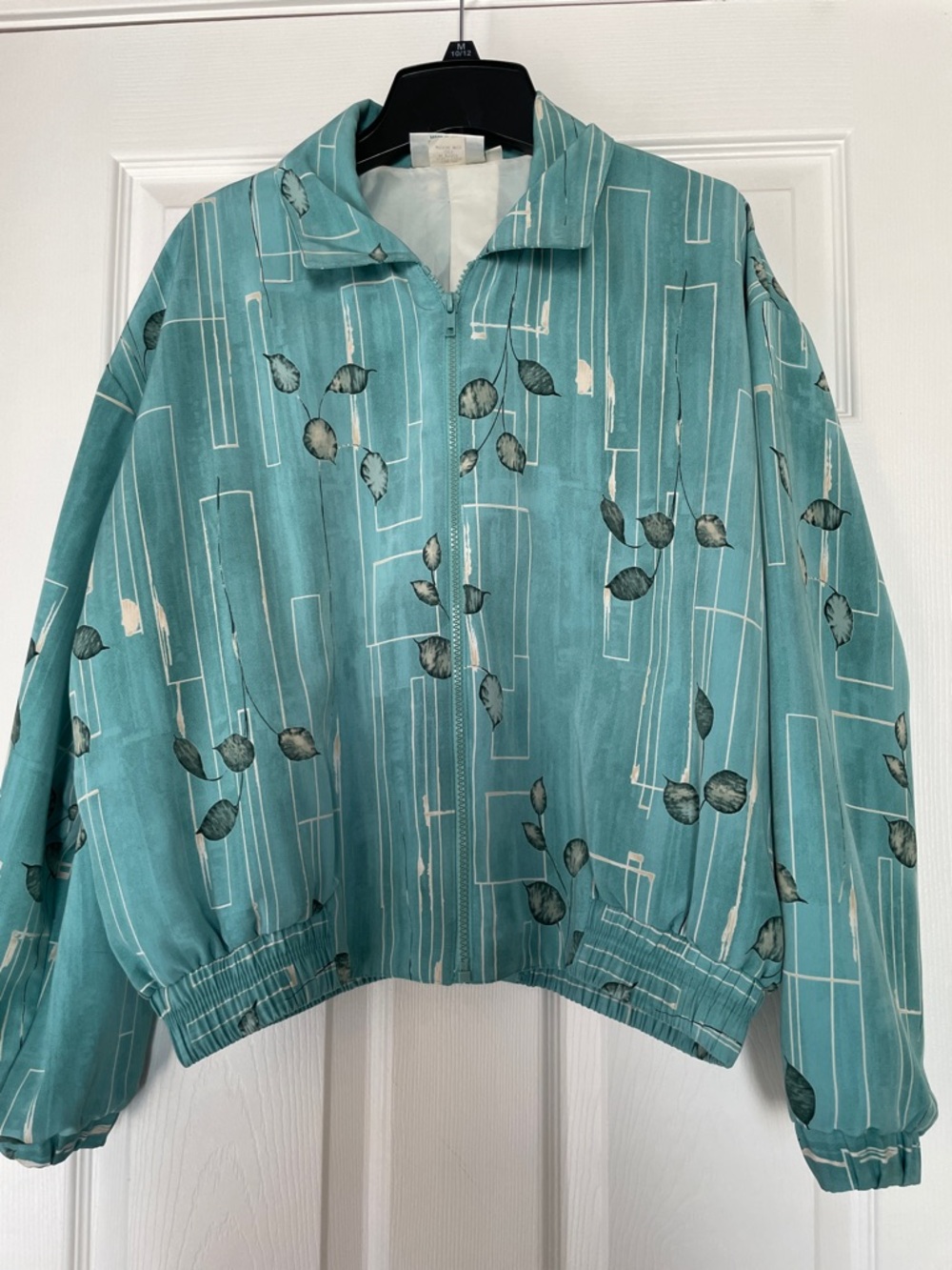 Lily’s of Beverly Hills Vintage Leaf Print Jacket with Pockets Size Large